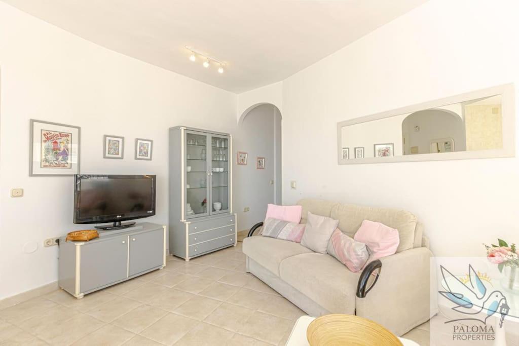 Benal With Sunny Terrace And Water Park Appartement